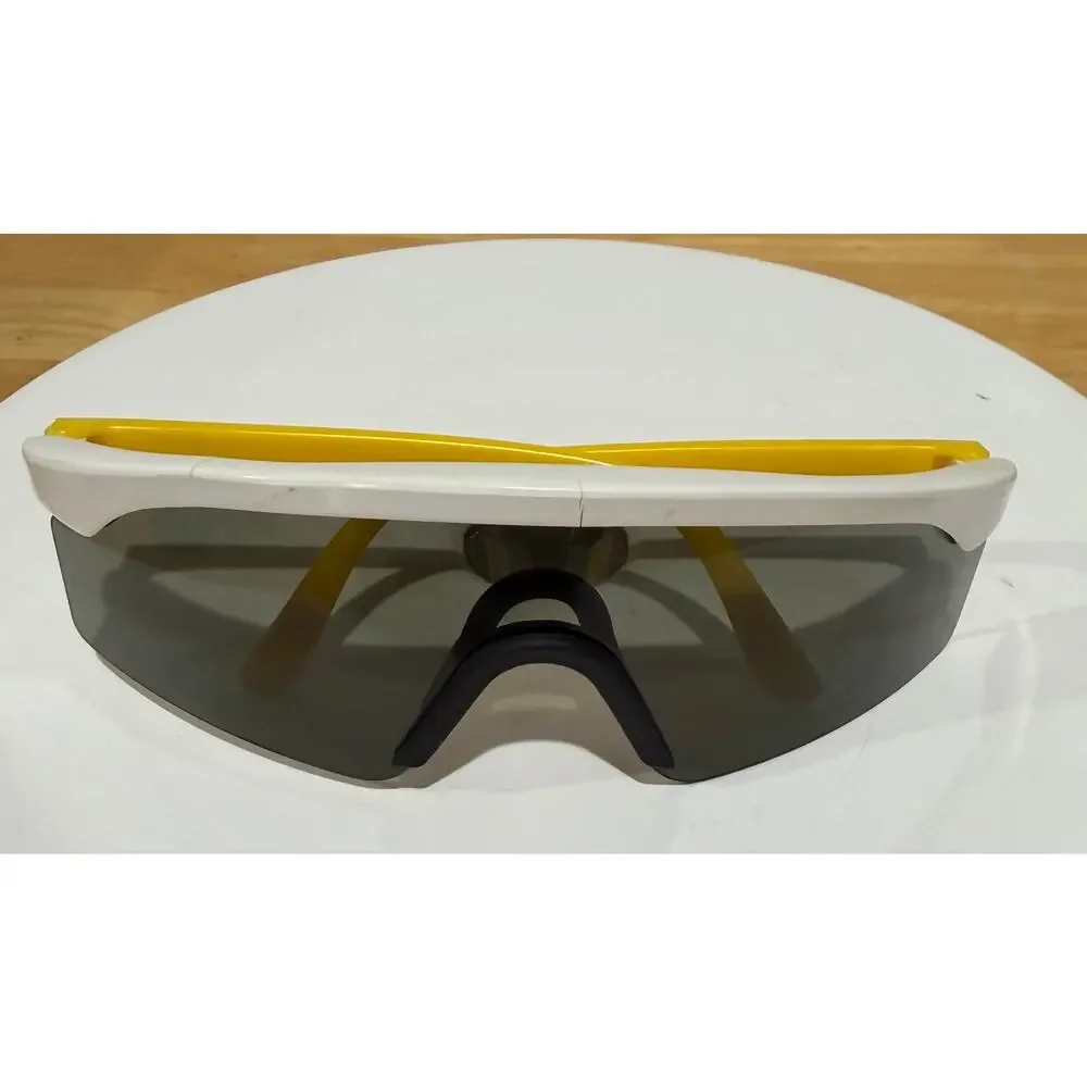 Vintage Oakley Blades Sunglasses White Yellow Shield Grey Lens w Box PAT D293450